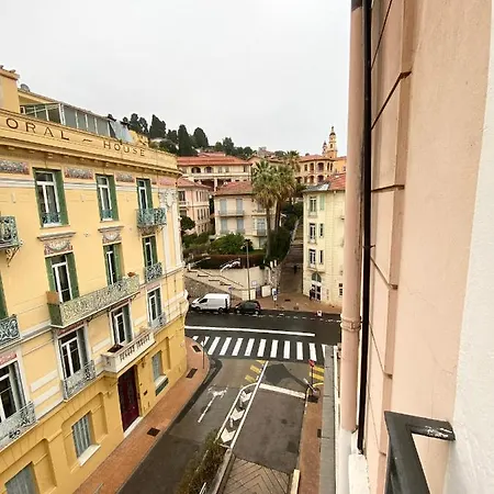 Apartment Maison Re- In The Center Of Menton