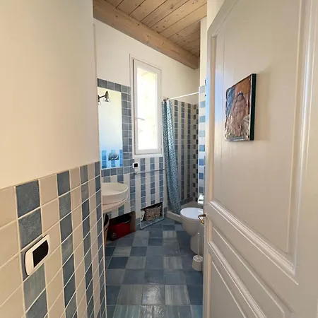 Apartment Maison Re- In The Center Of Menton