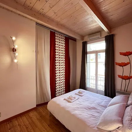 Maison Re- In The Center Of * מנטון