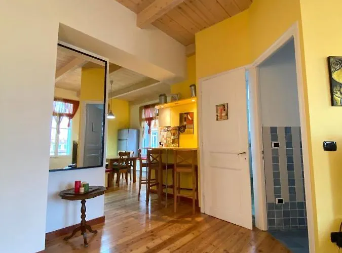 Apartment Maison Re- In The Center Of