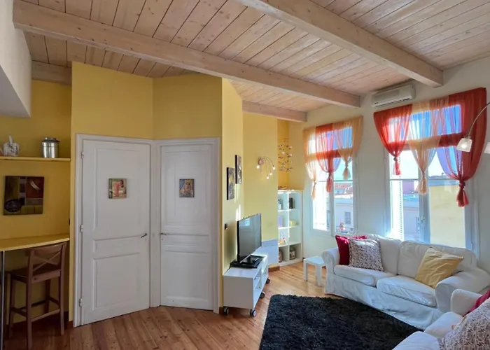 Maison Re- In The Center Of Apartment *